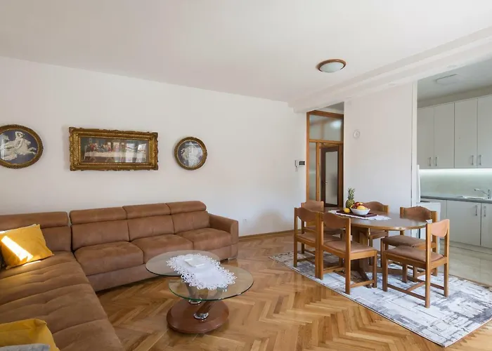 Lovely 2Bedroom Apartment In Heart Of Old Town Budva